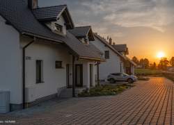 Widok zewnętrzny o zachodzie słońca