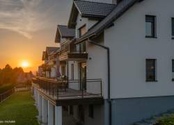 Widok zewnętrzny o zachodzie słońca