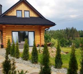 Domek drewniany - widok z zewnątrz