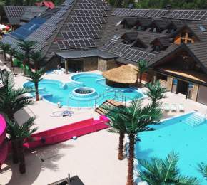 Baseny zewnętrzne kompleksu