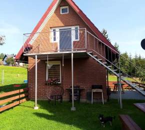 Domek widok z zewnątrz