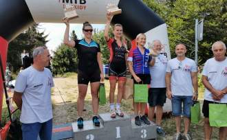 Anna Kaczmarzyk na podium MTB Beskidy Czantoria