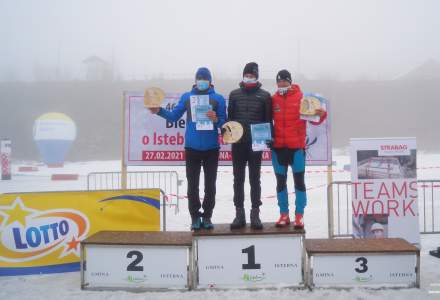 Panowie z kategorii M40 na podium – miejsce 1. Węgrzyn Marcin, miejsce 2. Faron Robert, miejsce 3. Staron Jacek