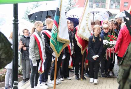 Uroczystość odsłonięcia tablicy kpt. Ignacego Gazurka