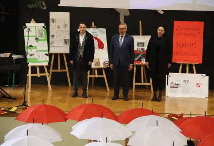 Uroczystość odsłonięcia tablicy kpt. Ignacego Gazurka