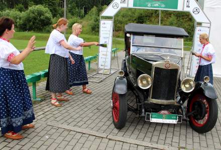 Zjazd zabytkowych samochodów