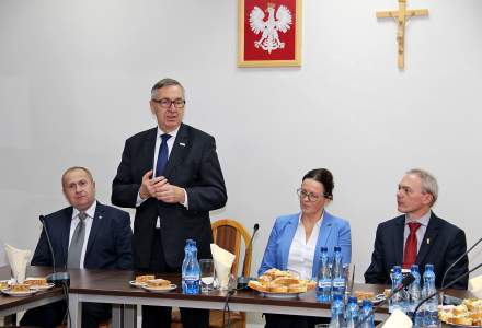 Spotkanie połączone z przekazaniem zestawu ratunkowego