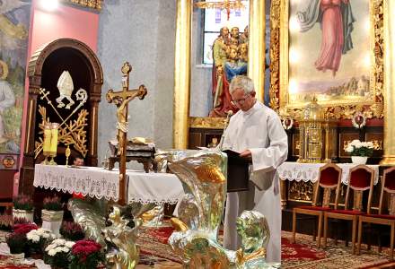 Msza święta za Ojczyznę w kościele Dobrego Pasterza w Istebnej Centrum