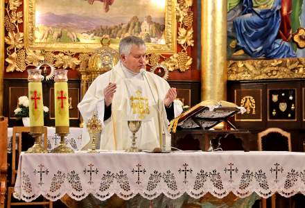 Msza święta za Ojczyznę w kościele Dobrego Pasterza w Istebnej Centrum