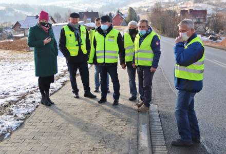 Oddanie do użytku chodnika na Beskidzie