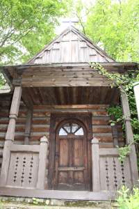 Drewniana kaplica - zbliżenie