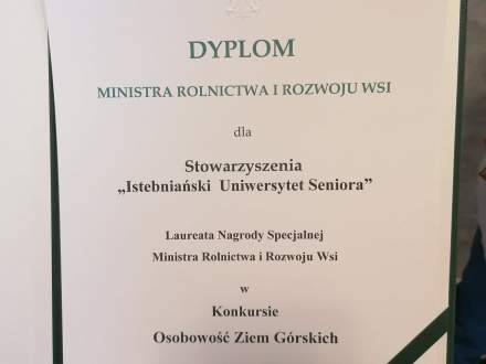 Nagrodę Ministra Rolnictwa i Rozwoju Wsi otrzymał Istebniański Uniwersytet Seniora