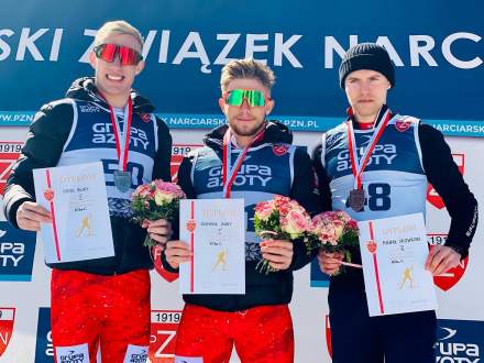 Dominik i Kamil na podium 10 km klasykiem (foto: PZN facebook)