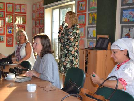 Konferencja dotycząca stroju regionalnego