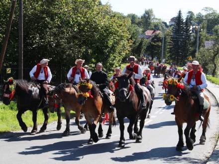 Korowód dożynkowy w Istebnej 2019