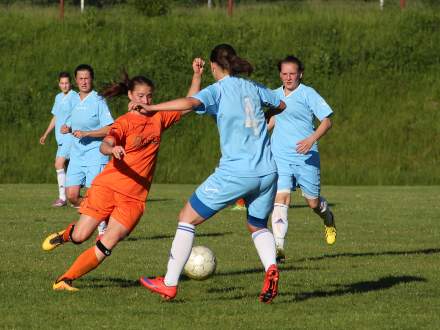 UKS Gimnazjum Istebna - Jaskółki Chorzów 2:1