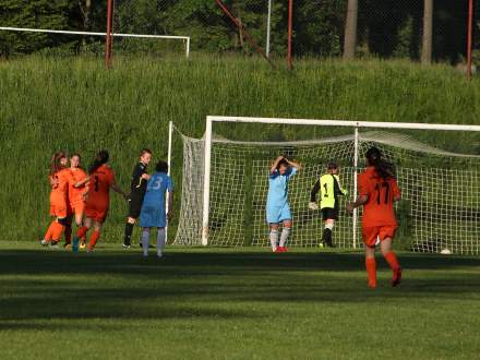 UKS Gimnazjum Istebna - Jaskółki Chorzów 2:1