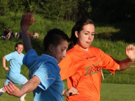 UKS Gimnazjum Istebna - Jaskółki Chorzów 2:1