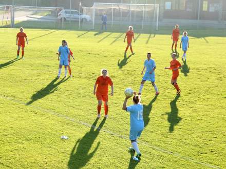 UKS Gimnazjum Istebna - Jaskółki Chorzów 2:1