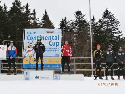 Dominik Bury na najwyższym podium