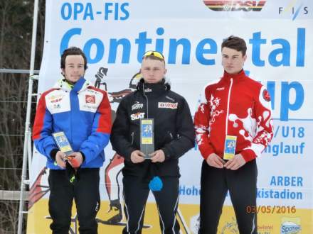 Dominik Bury na najwyższym podium