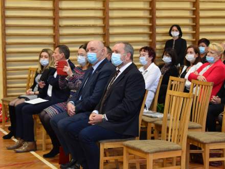 Uroczyste otwarcie nowej  Zielonej pracowni - biologiczno-chemicznej pn. Życie nicią malowane...