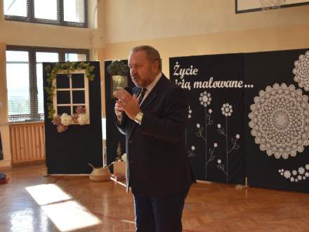 Uroczyste otwarcie nowej  Zielonej pracowni - biologiczno-chemicznej pn. Życie nicią malowane...