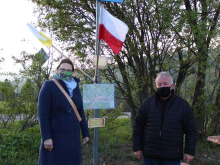 Wójt Gminy Istebna - Łucja Michałek wraz z Radnym Gminy Istebna Ignacym Zowadą