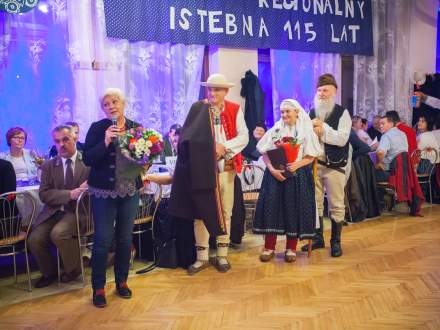 Zaproszeni Goście Anna Strojny, Józef Michałek, Małgorzata Kiereś i Józef broda składają życzenia podczas jubileuszu