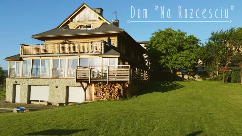 foto. Dom Na Rozceściu