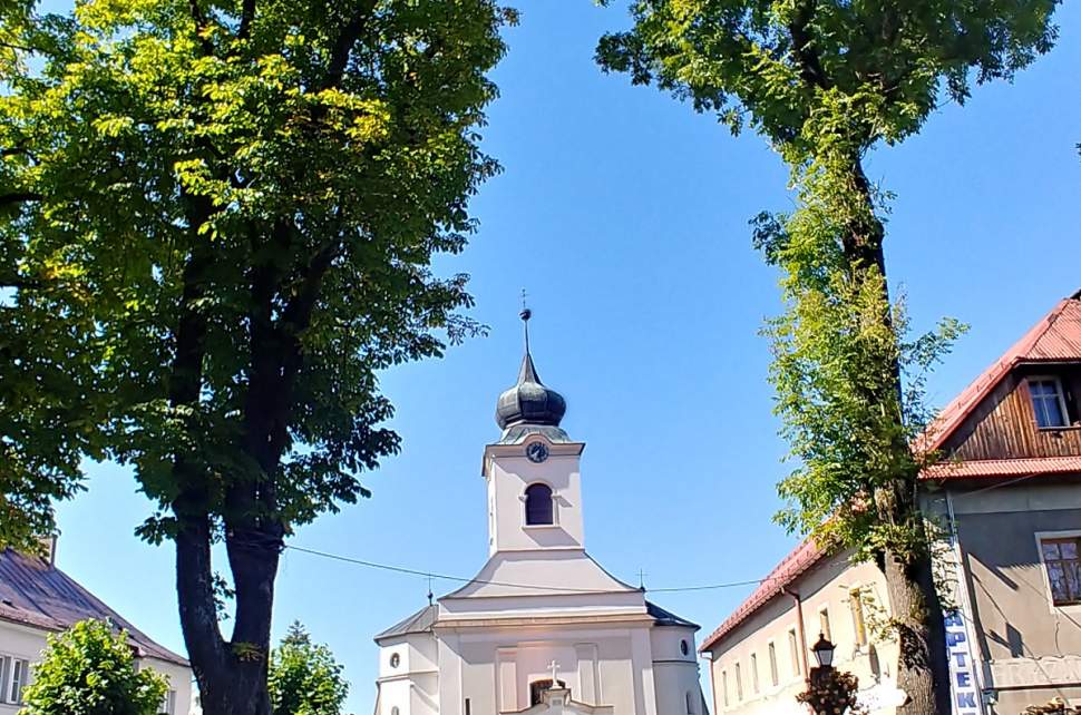 Kościół Pw. Dobrego Pasterza w Istebnej centrum.