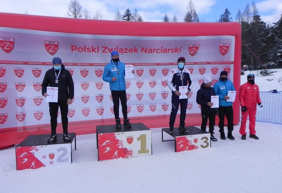 Jan Łacek (na najwyższym stopniu podium), Piotr Michałek (na drugim miejscu) i Adam Matuszny (trzecie miejsce)