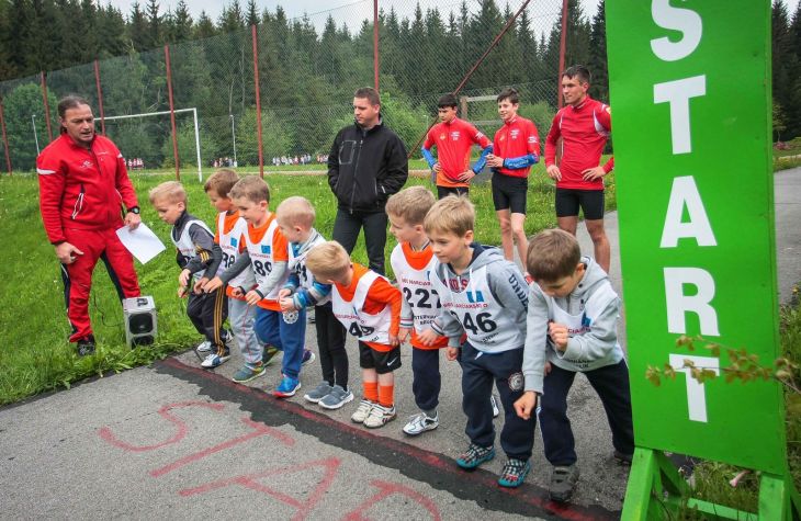 Najmłodsi uczestnicy przygotowują się do startu