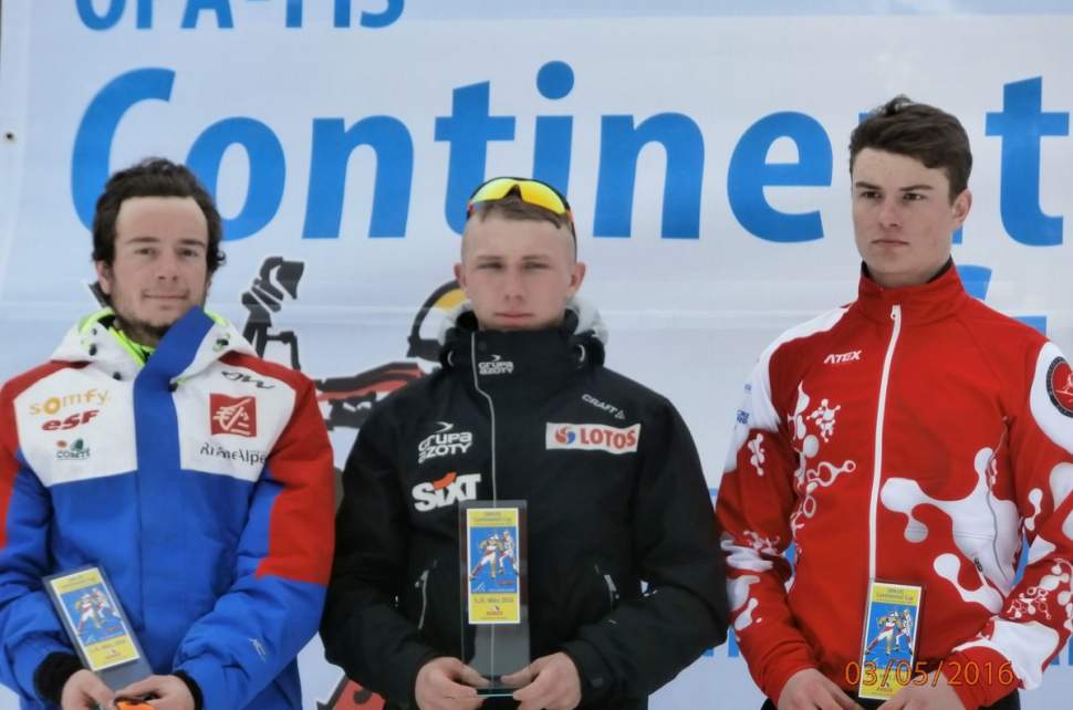 Dominik Bury na najwyższym podium